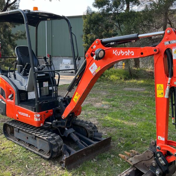 Kubota KX-018