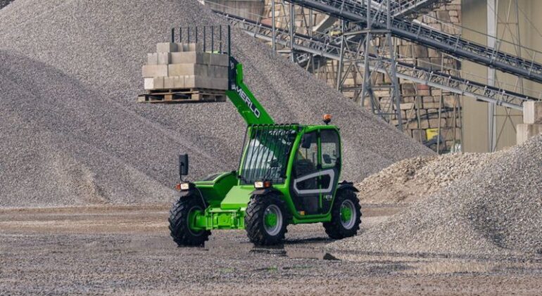 p27.6 Merlo Telehandler